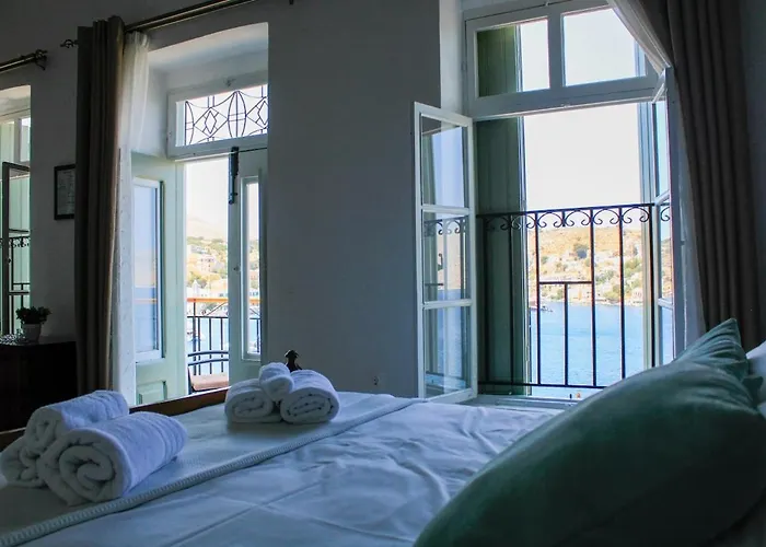 Doukissa's House I -symi - House With Sea View アパート