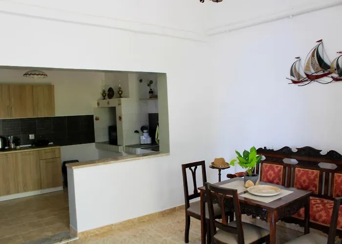 Doukissa's House I -symi - House With Sea View アパート