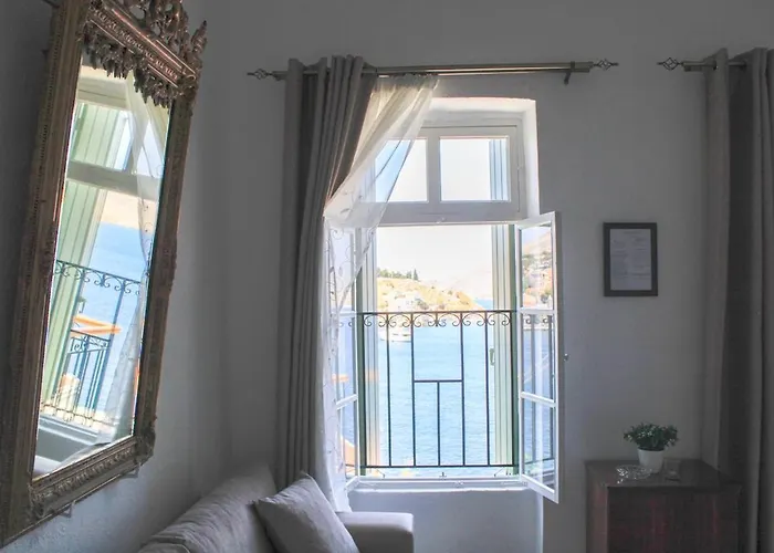 Doukissa's House I -symi - House With Sea View シミ